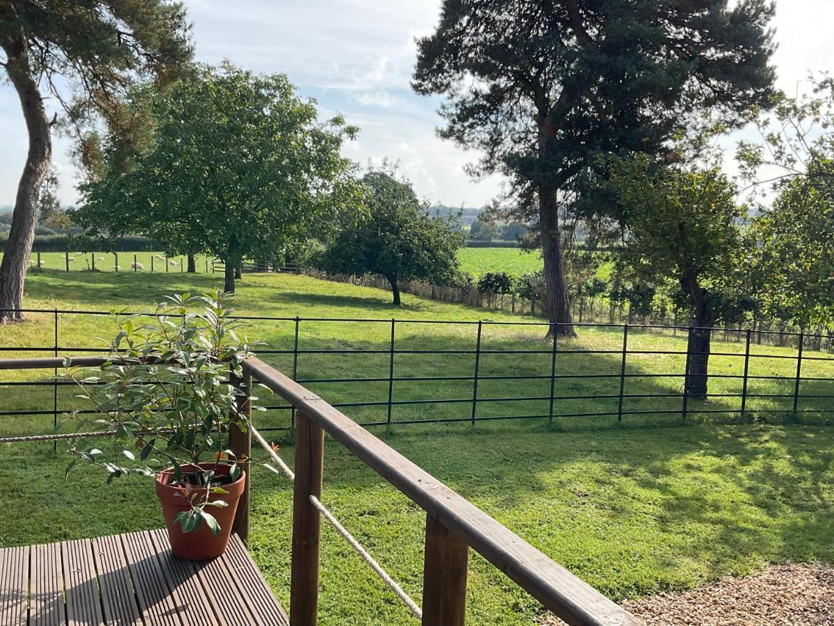 Secluded Cosy Luxury Pod With Wood Fired Hot Tub Hotel Shrewsbury Luaran gambar