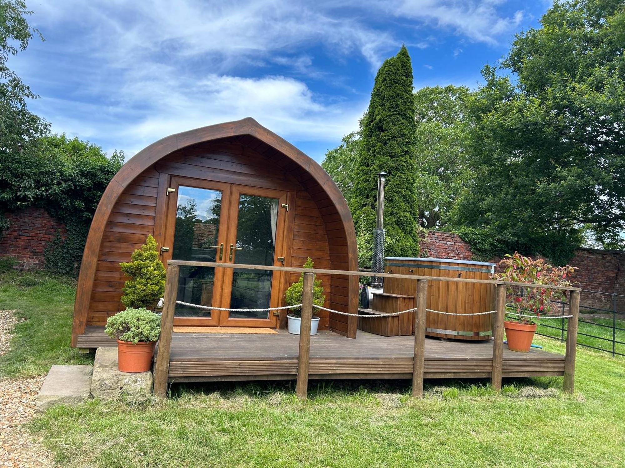Secluded Cosy Luxury Pod With Wood Fired Hot Tub Hotel Shrewsbury Luaran gambar